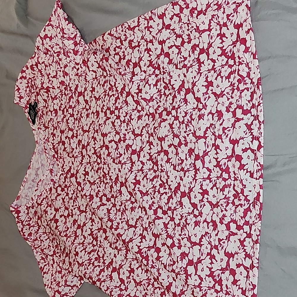 NWOT floral top